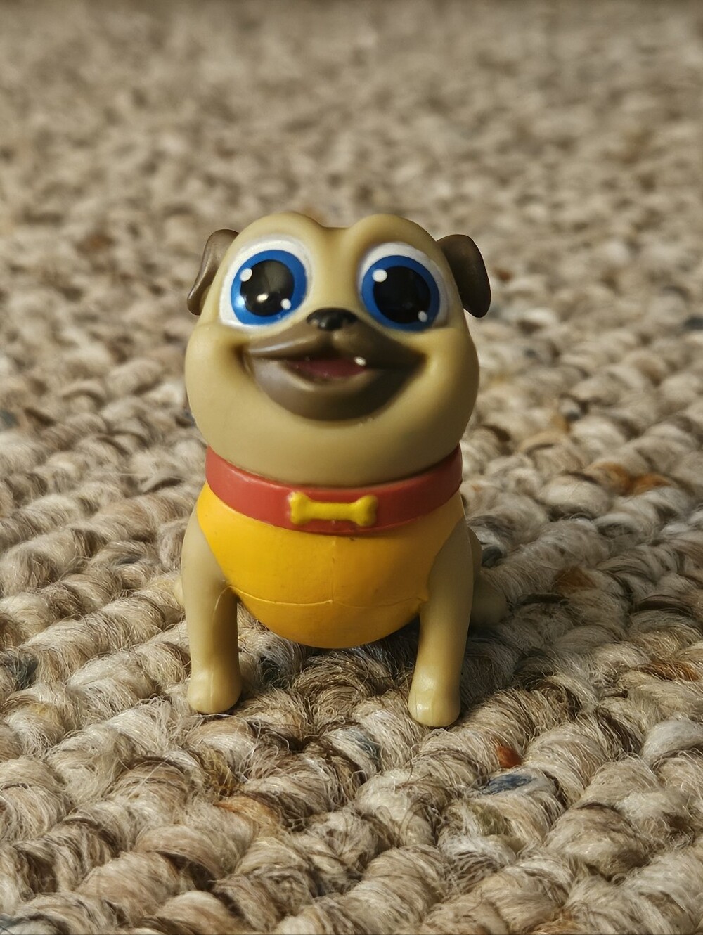 Disney Puppy Dog Pals Rolly Pug Figure